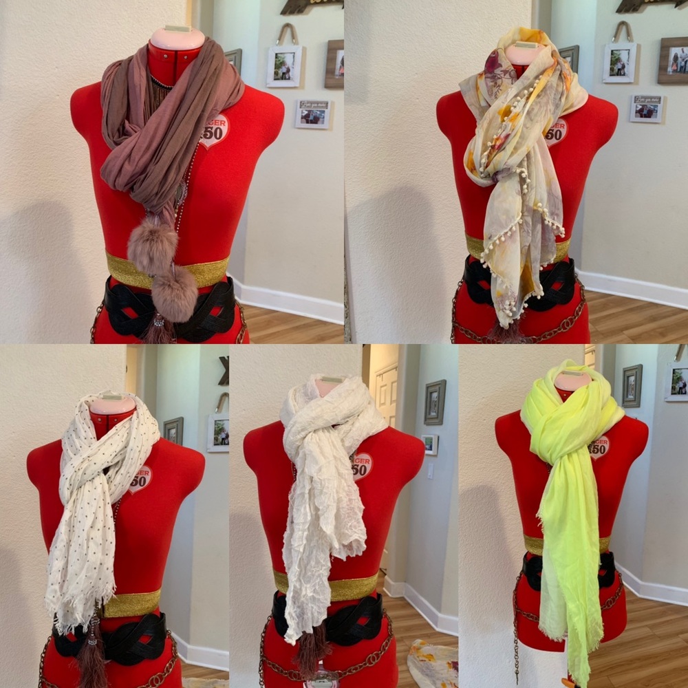 14 accessories belts, necklaces, scarves, Bracelet